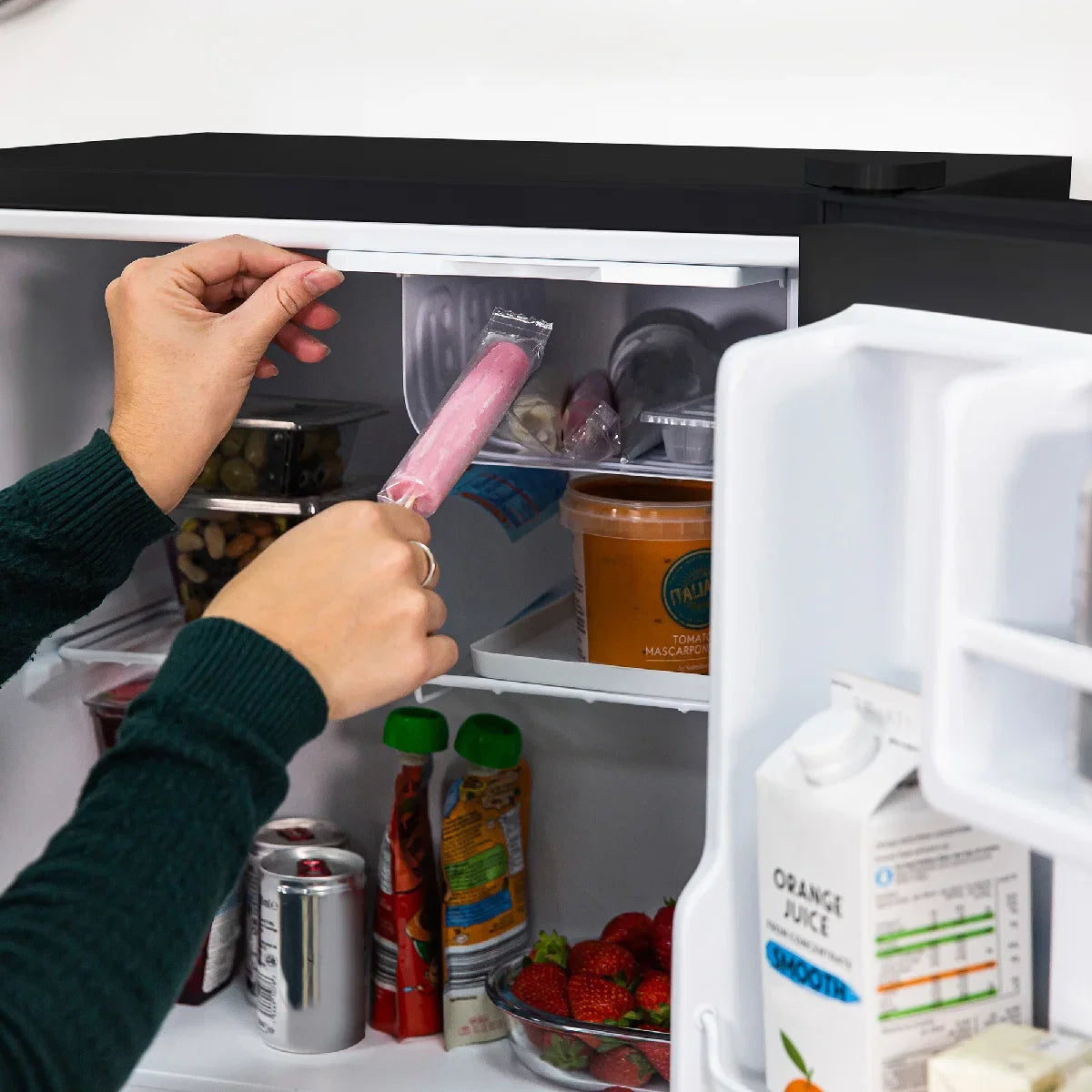 Abode ATTF0E1B 43L Compact Table Top Fridge - Black