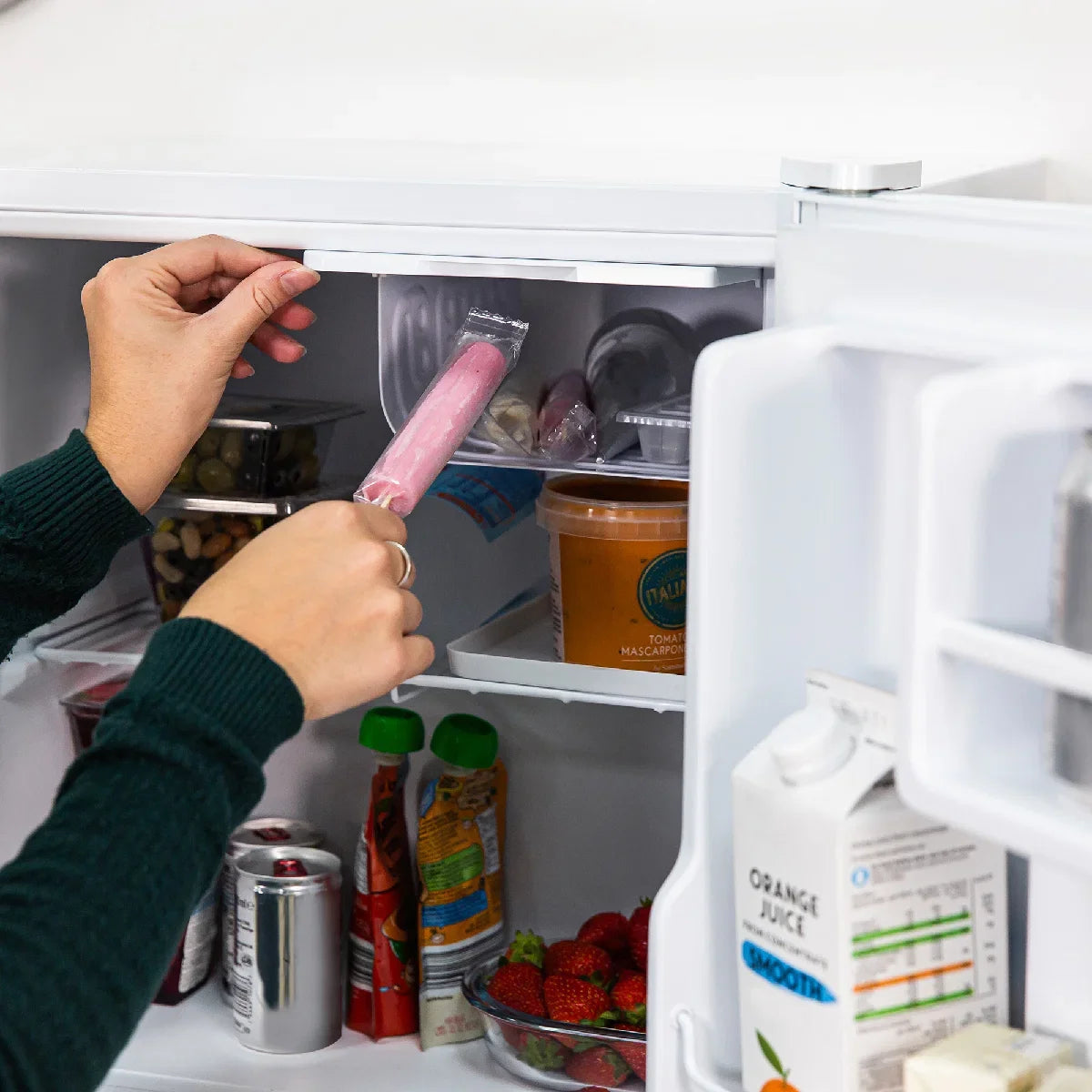 Abode ATTF0E1W 43L Compact Table Top Fridge - White