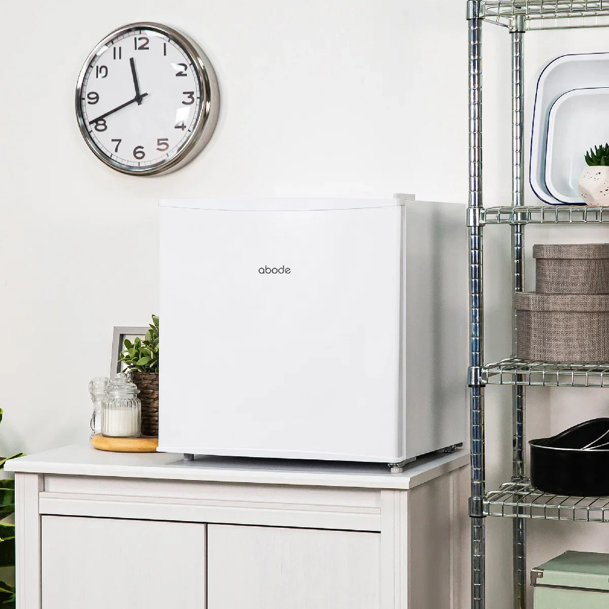 Abode ATTF0E1W 43L Compact Table Top Fridge - White