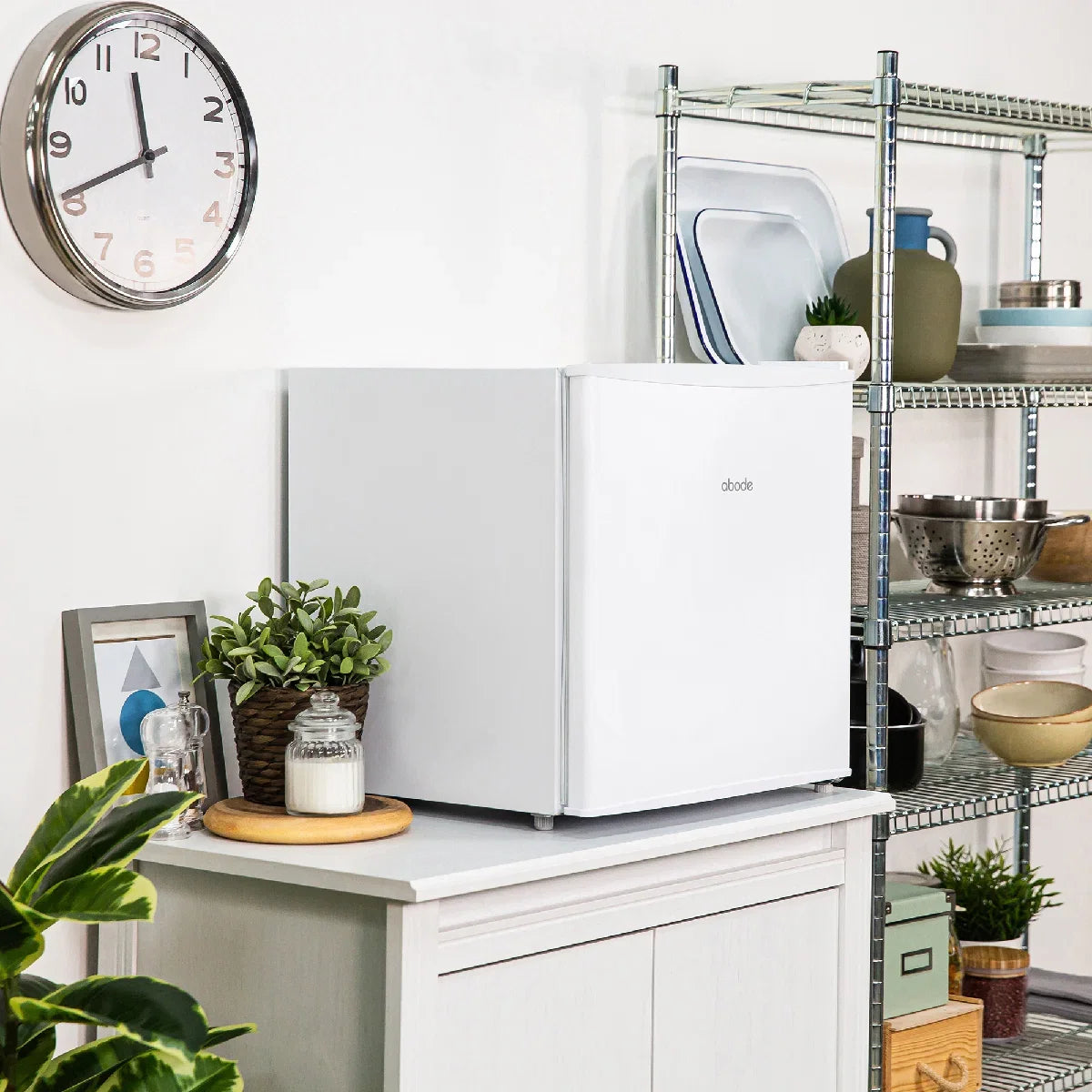Abode ATTF0E1W 43L Compact Table Top Fridge - White