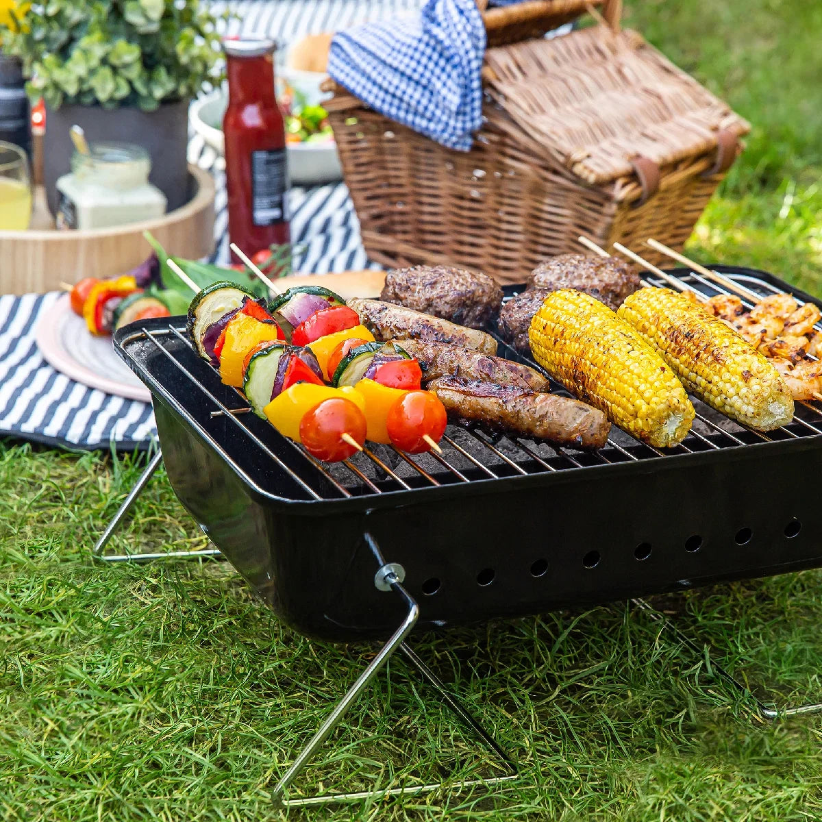 George Foreman GFPTBBQ1003B On-The-Go Portable Charcoal BBQ Black