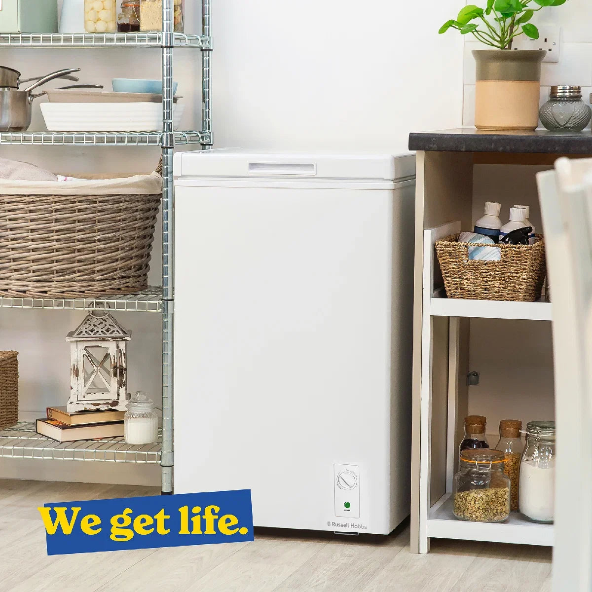 Russell Hobbs RH142CF0E1W 143L Chest Freezer in White