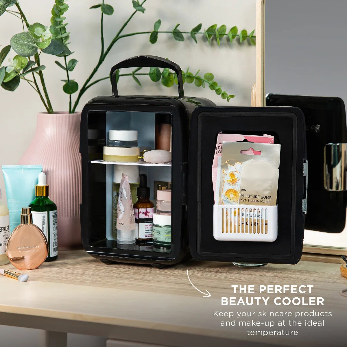 Russell Hobbs RH4CLR1001B 4L Mini Compact Cooler for Drinks and Cosmetics, Retro Style, Black & Chrome