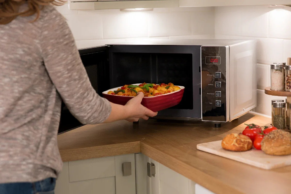 Russell Hobbs RHEM2301S Easi 23 Litre Silver Flatbed Digital Microwave