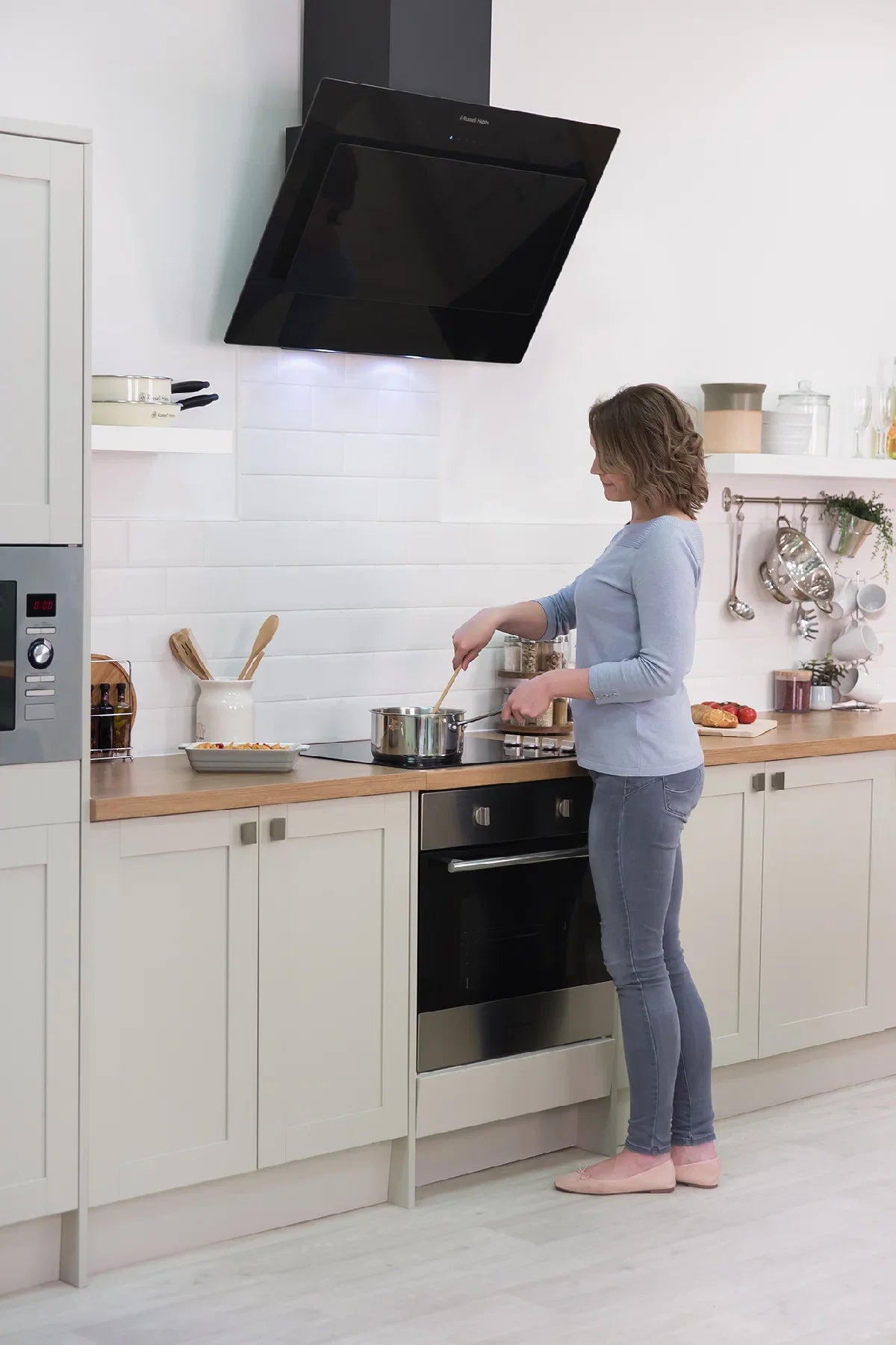 Russell Hobbs RHGCH902B-M 90cm Wide Angled Black Glass Chimney Cooker Hood