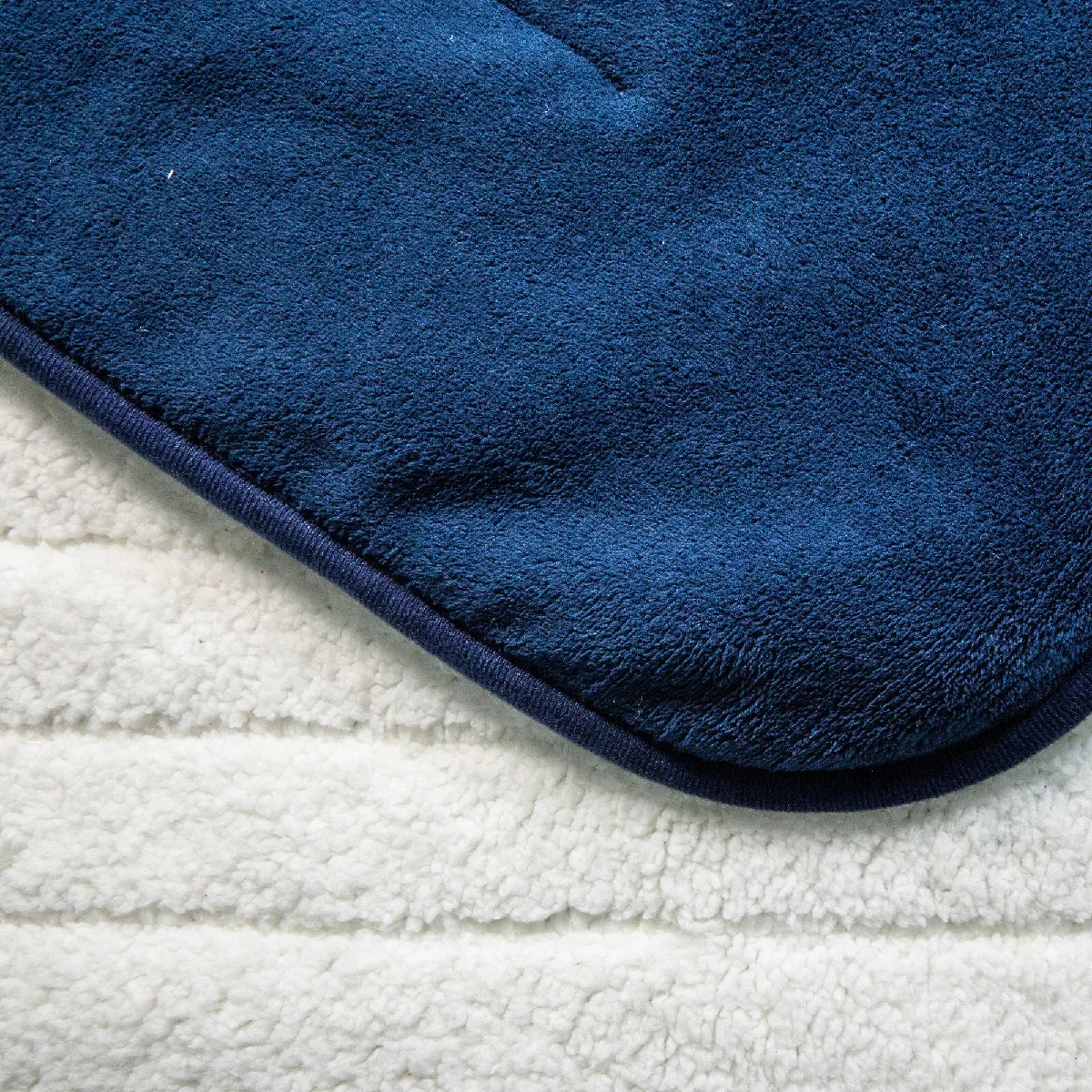 Russell Hobbs RHHT1003BLU Heated Throw W/Sherpa and Microfleece in Blue