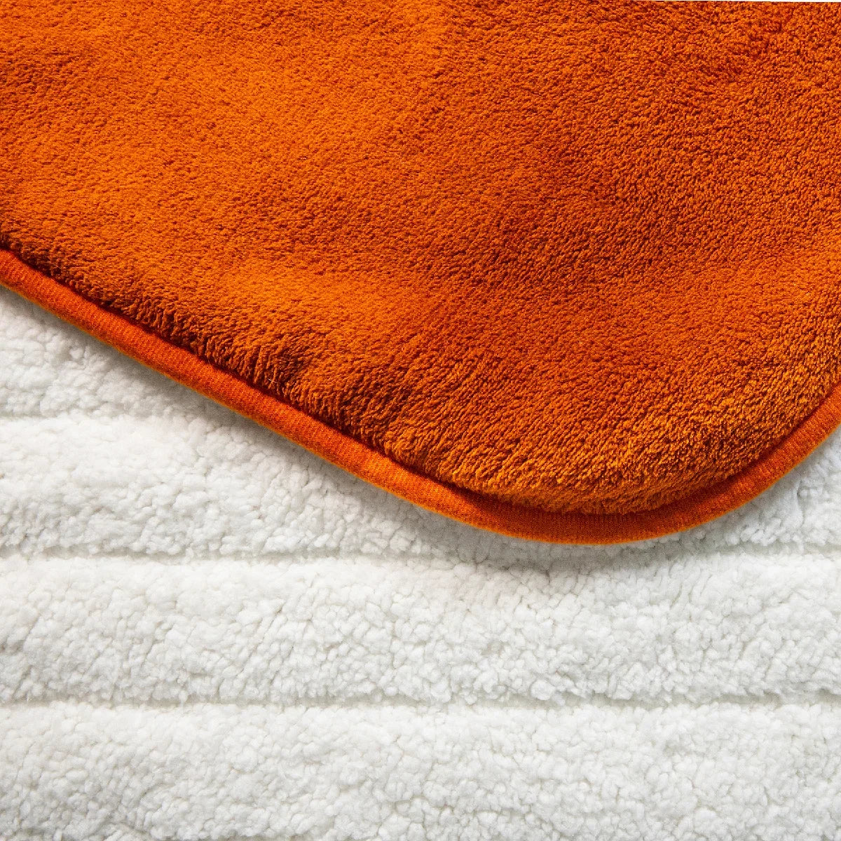 Russell Hobbs RHHT1003OR Heated Throw W/Sherpa and Microfleece in Orange