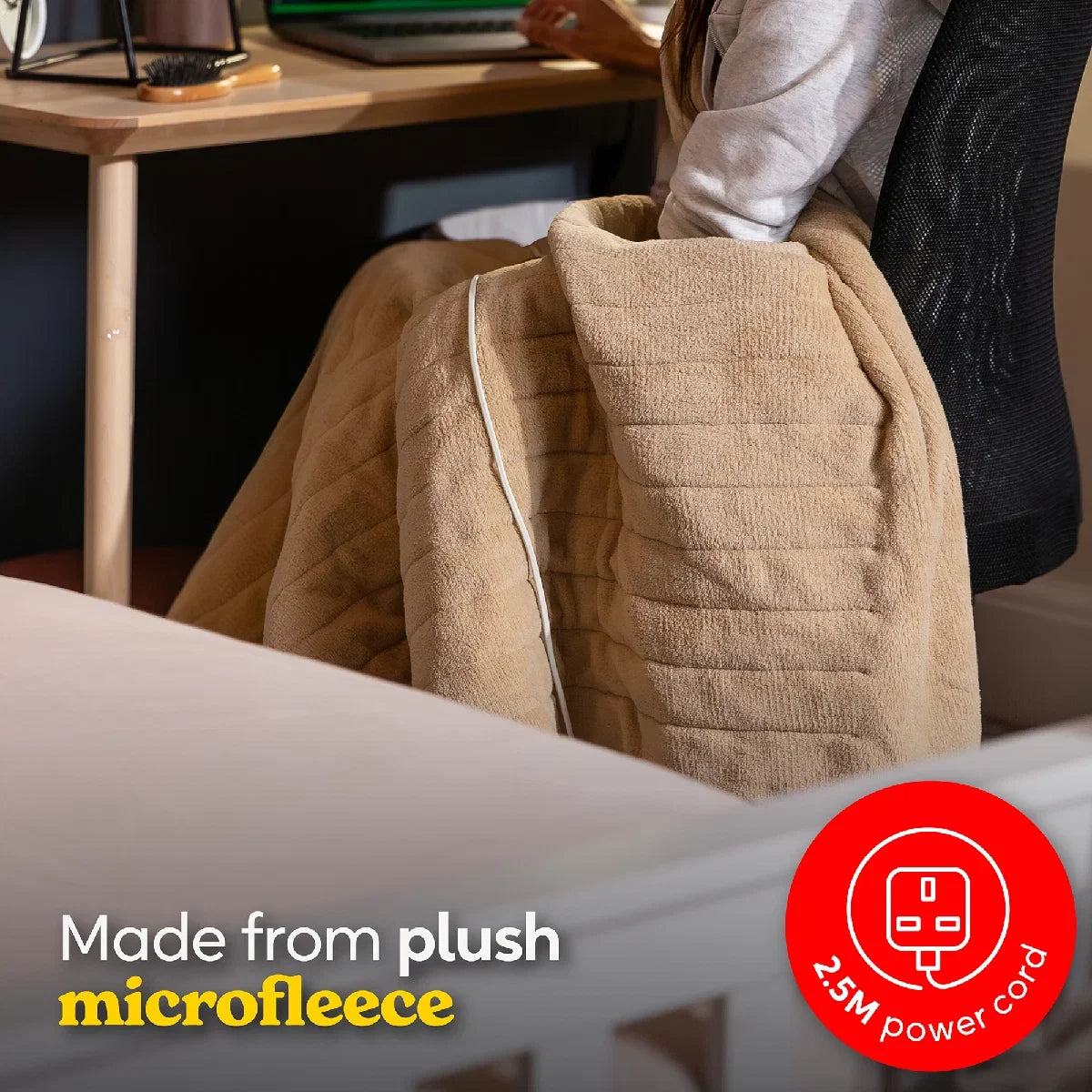 Russell Hobbs RHHT1004BG Heated Throw W/Microfleece in Beige