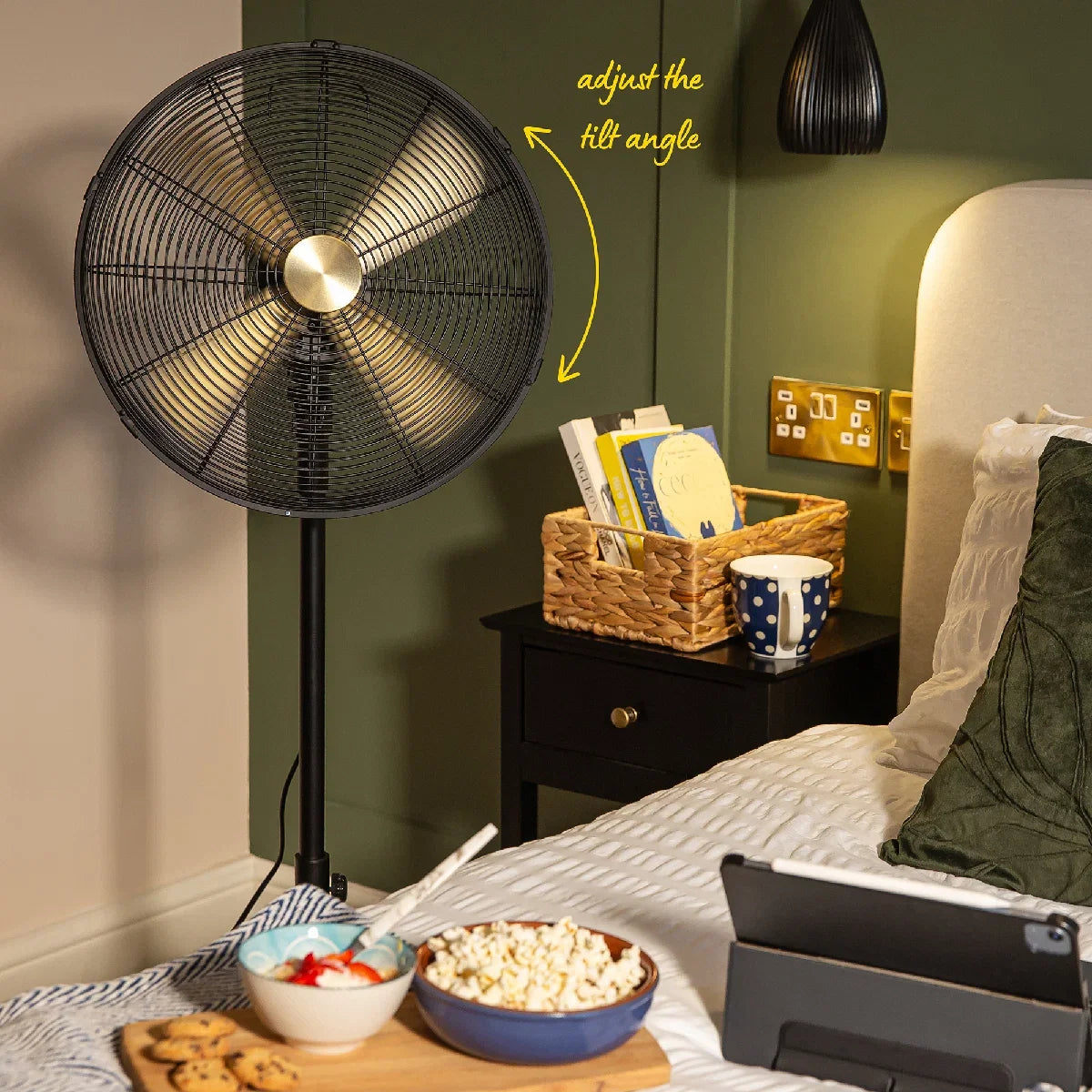 Russell Hobbs RHMPF1601BG 16” Metal Pedestal Fan in Brushed Gold & Black