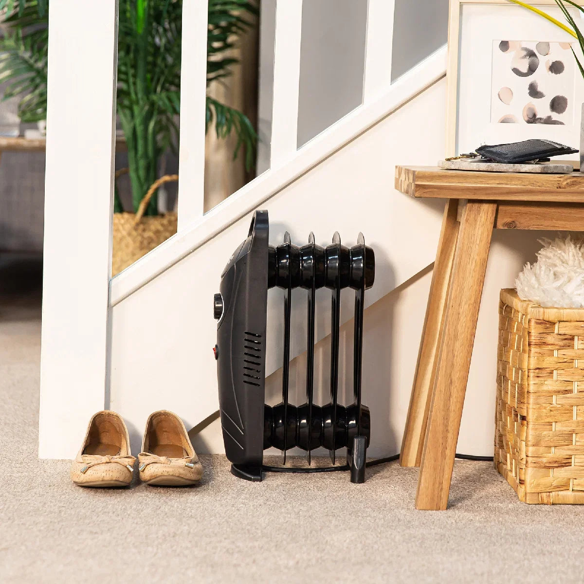 Russell Hobbs RHOFR3001 5 Fin Oil Filled Radiator in Black