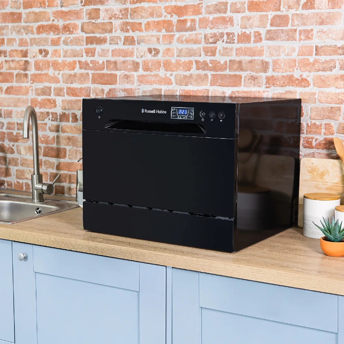 Russell Hobbs® RHTTDW6B, 6 Place Setting Table Top Dishwasher in Black