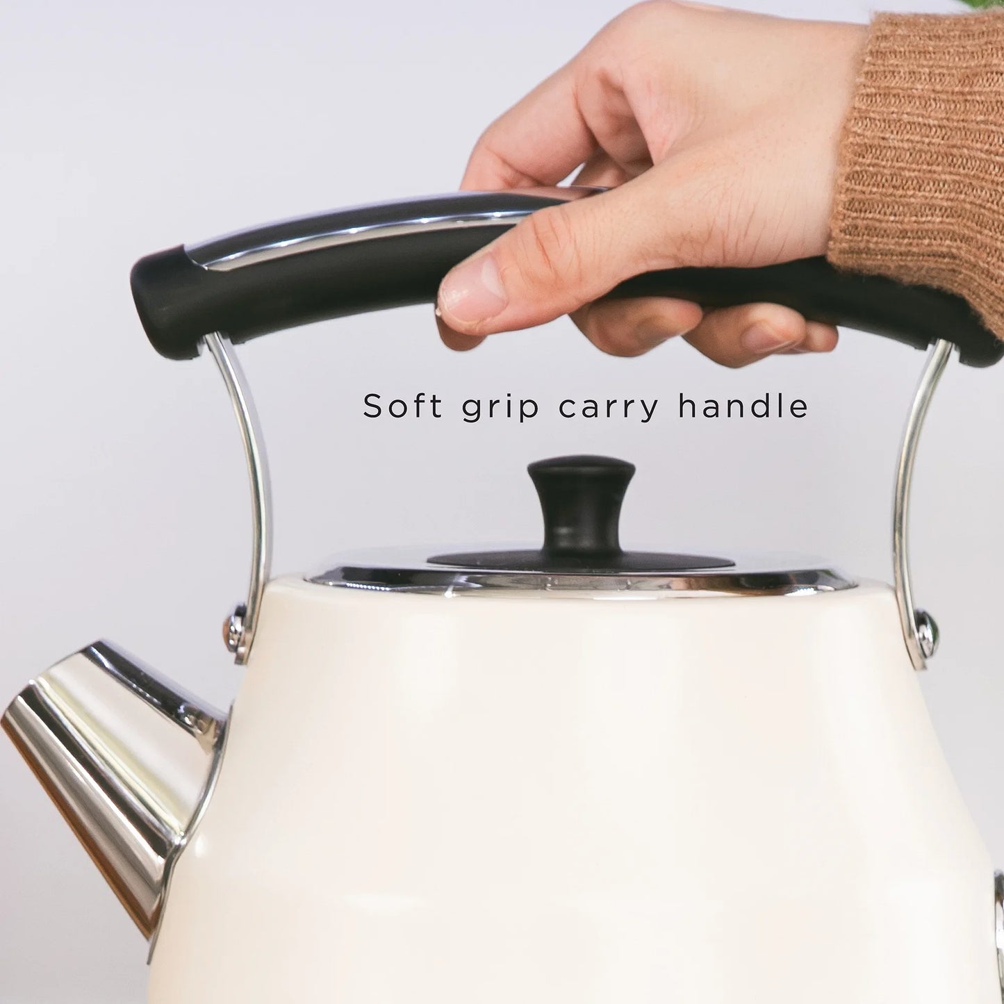 Rangemaster RMCLDK301CM Classic Kettle in Pale Cream