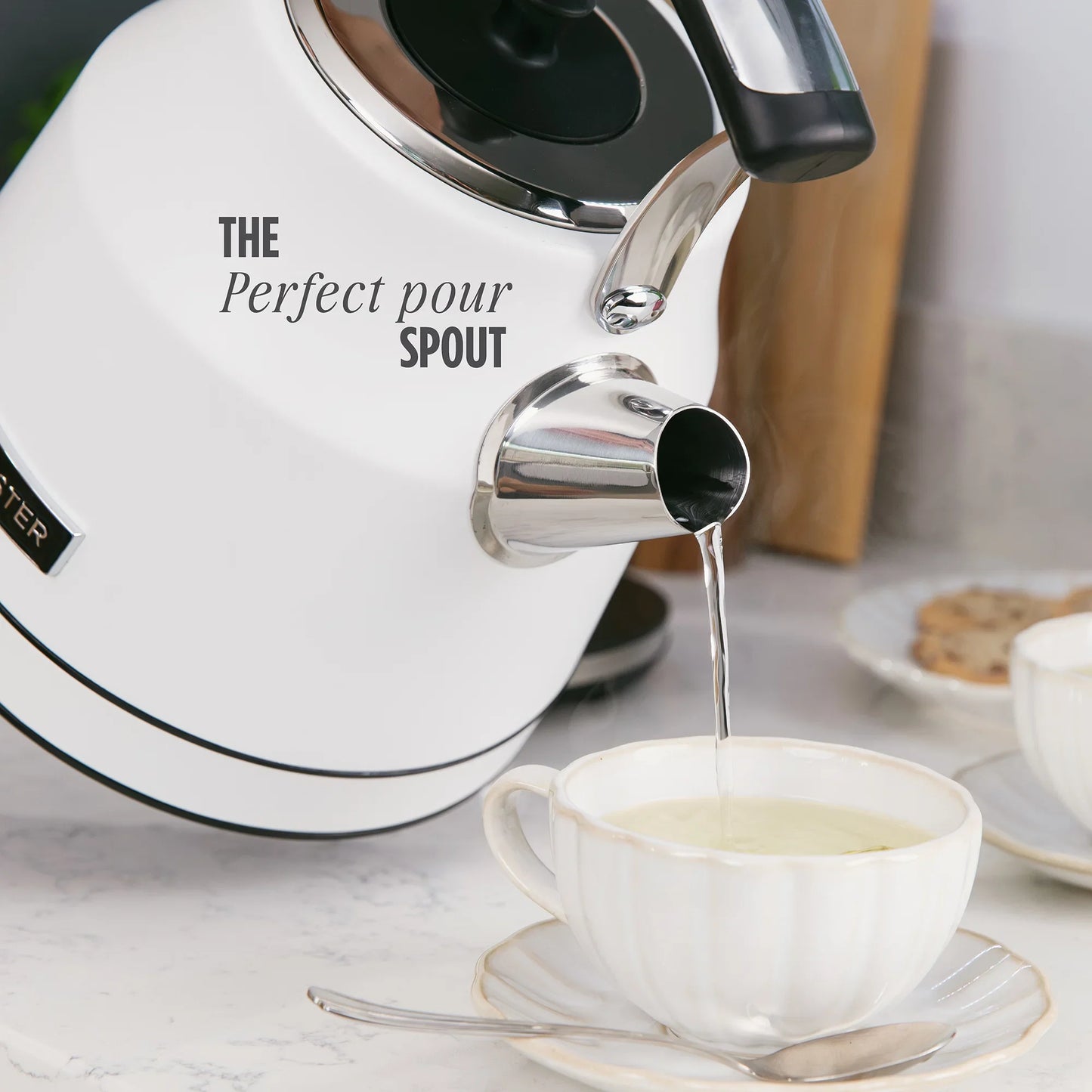 Rangemaster RMCLDK301WH Classic Kettle in Matt White