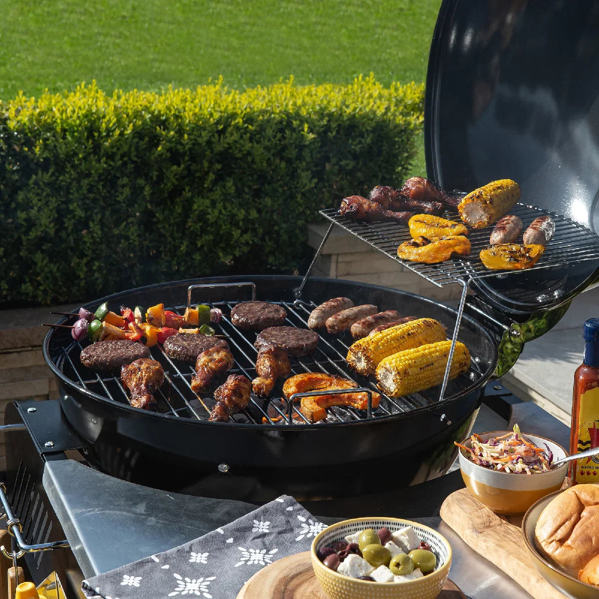 Zanussi ZCBBQ22TK-C Charcoal Trolley BBQ with Cover in Black