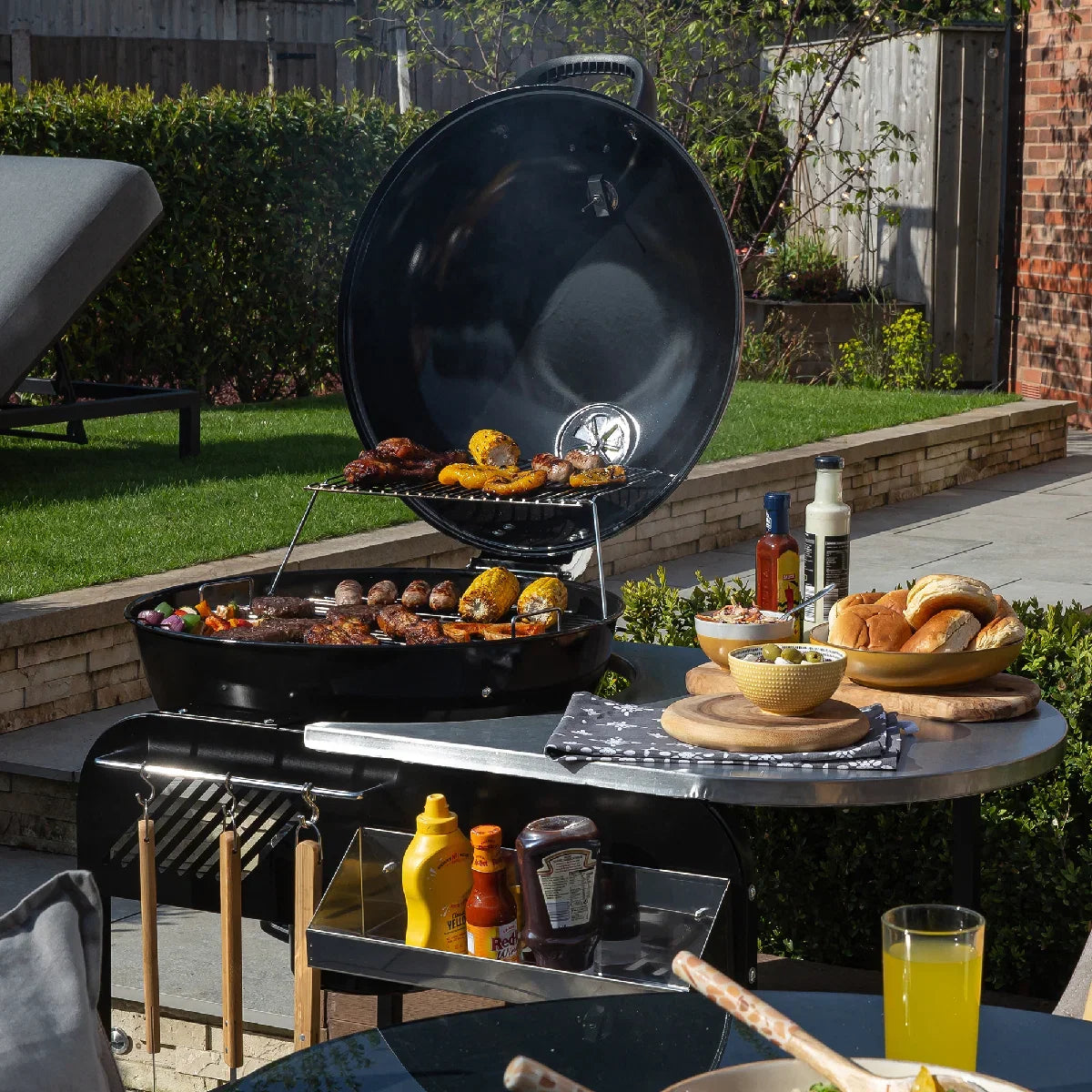 Zanussi ZCBBQ22TK-C Charcoal Trolley BBQ with Cover in Black