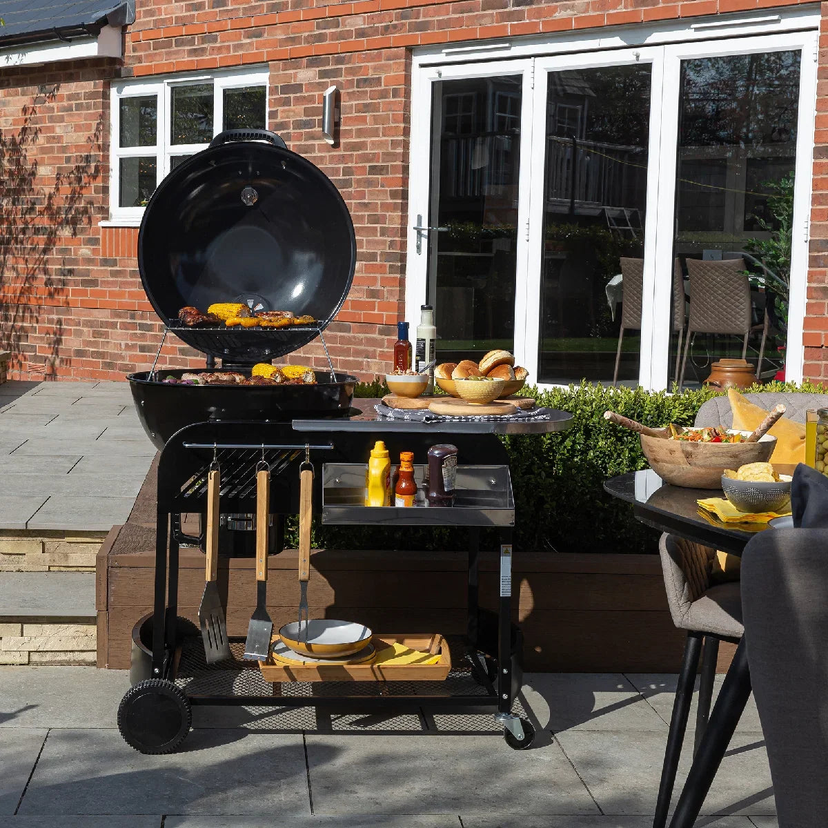Zanussi ZCBBQ22TK-C Charcoal Trolley BBQ with Cover in Black